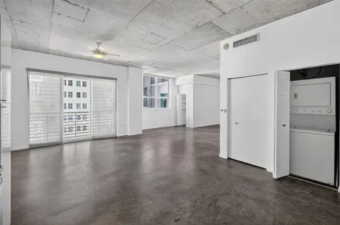 133 NE 2nd Avenue Miami FL 33132
