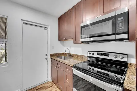 1646 NE 150th Street Miami FL 33181
