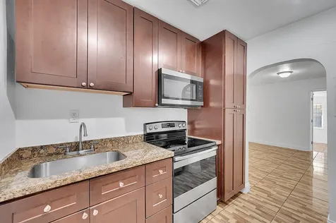 1646 NE 150th Street Miami FL 33181