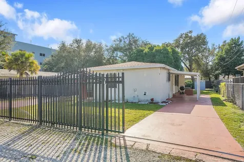 1646 NE 150th Street Miami FL 33181