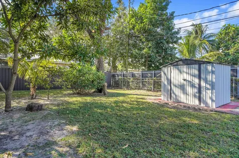 1646 NE 150th Street Miami FL 33181