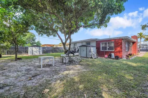 1646 NE 150th Street Miami FL 33181