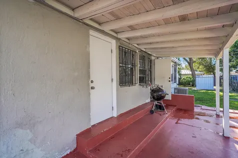 1646 NE 150th Street Miami FL 33181