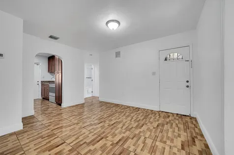 1646 NE 150th Street Miami FL 33181