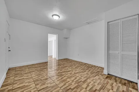 1646 NE 150th Street Miami FL 33181