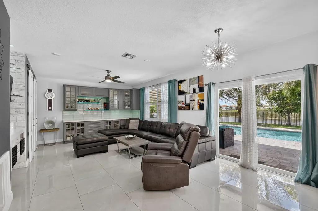 8890 Cobblestone Point Circle Boynton Beach FL 33472