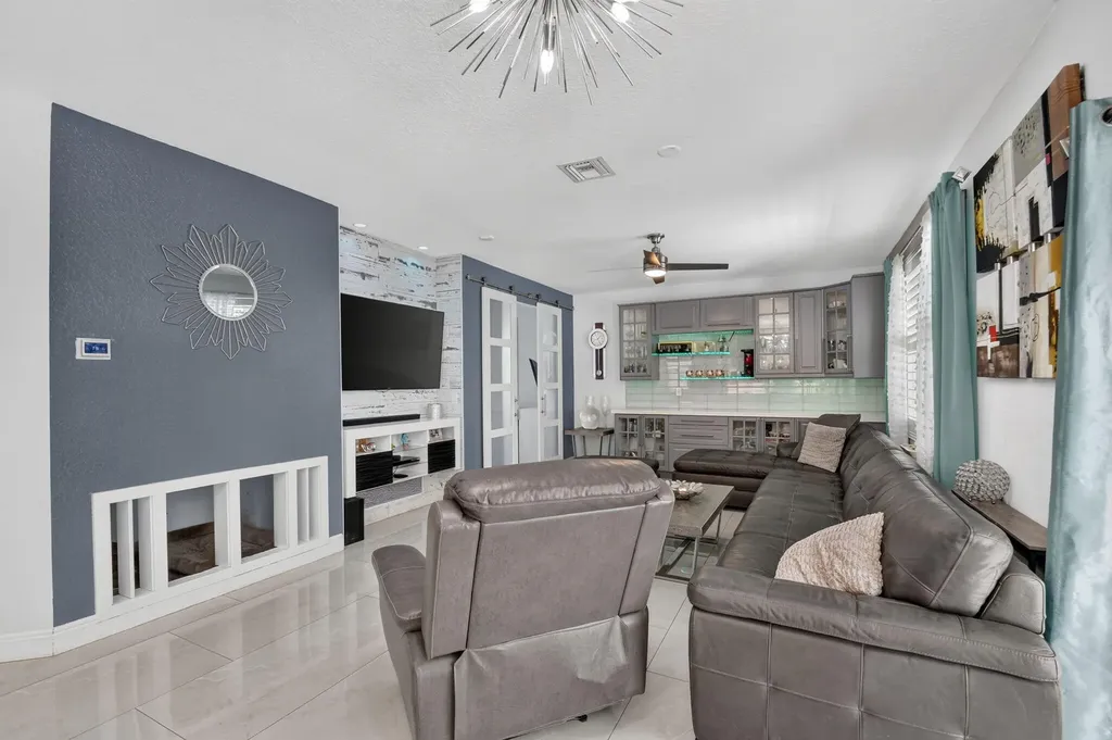 8890 Cobblestone Point Circle Boynton Beach FL 33472