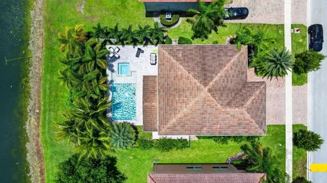 8890 Cobblestone Point Circle Boynton Beach FL 33472