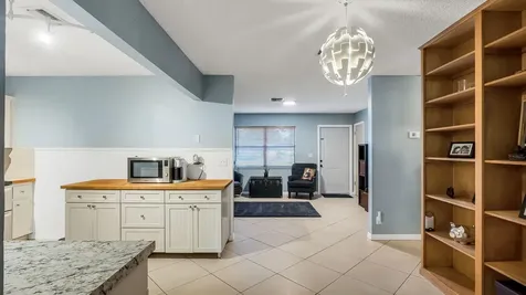 5298 2nd Road Lake Worth FL 33467