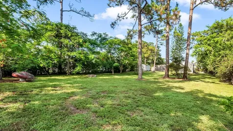 5298 2nd Road Lake Worth FL 33467