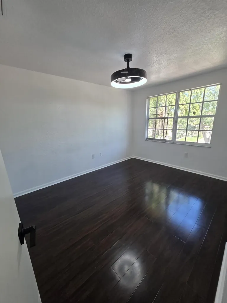 5466 NW 92nd Avenue Sunrise FL 33351