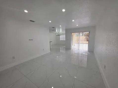 5466 NW 92nd Avenue Sunrise FL 33351