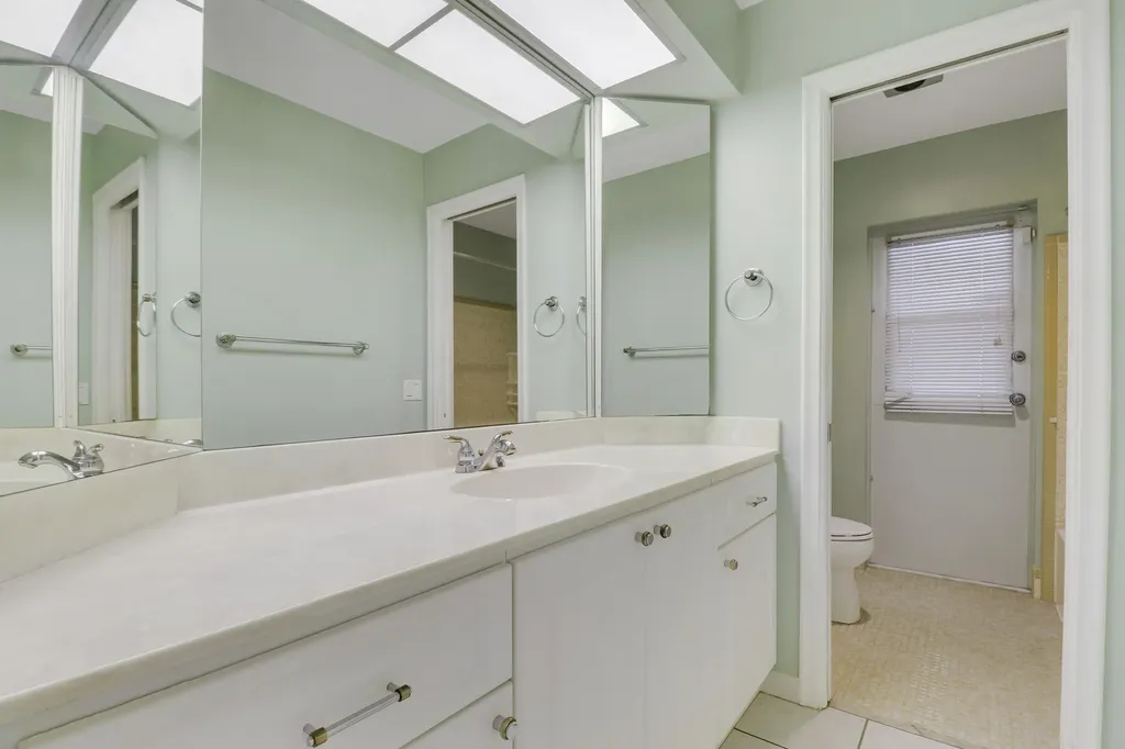 6824 Lakeside Road West Palm Beach FL 33411