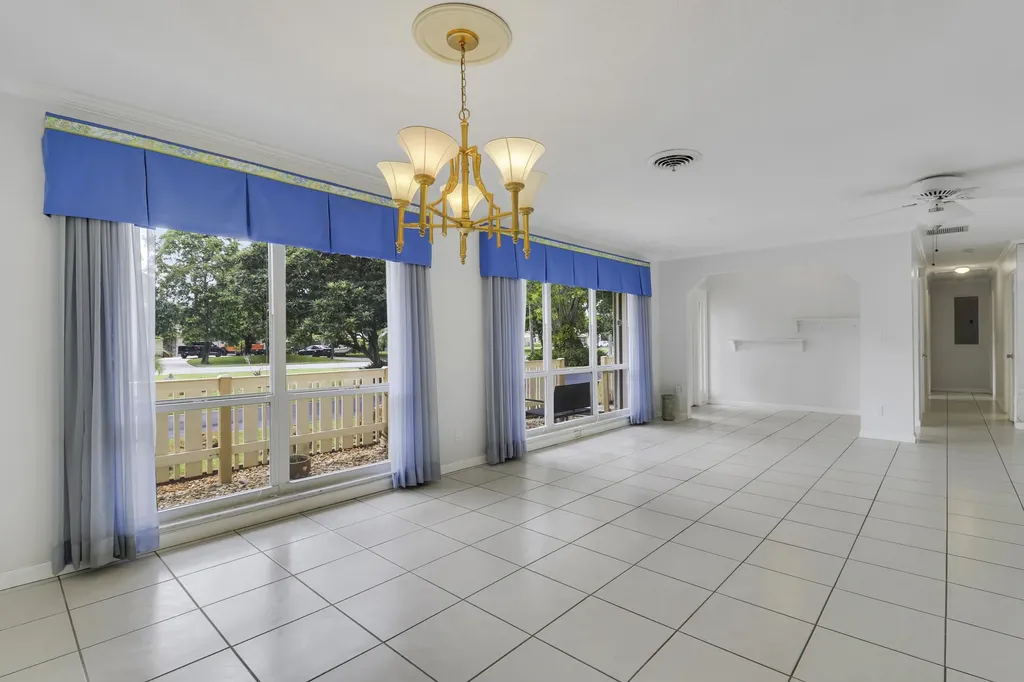 6824 Lakeside Road West Palm Beach FL 33411