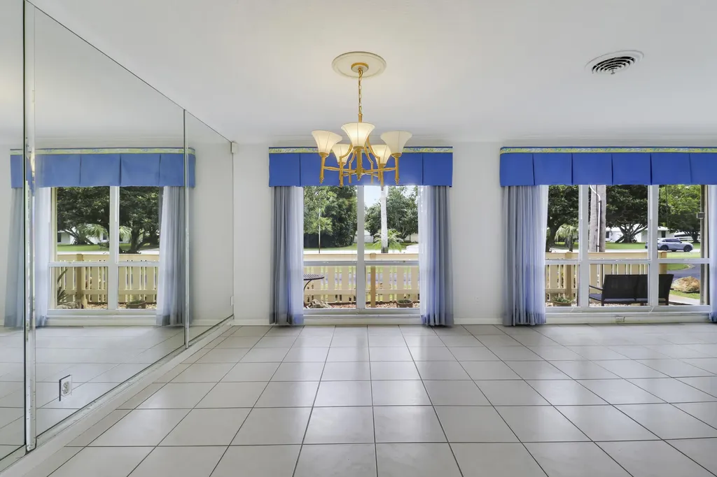 6824 Lakeside Road West Palm Beach FL 33411