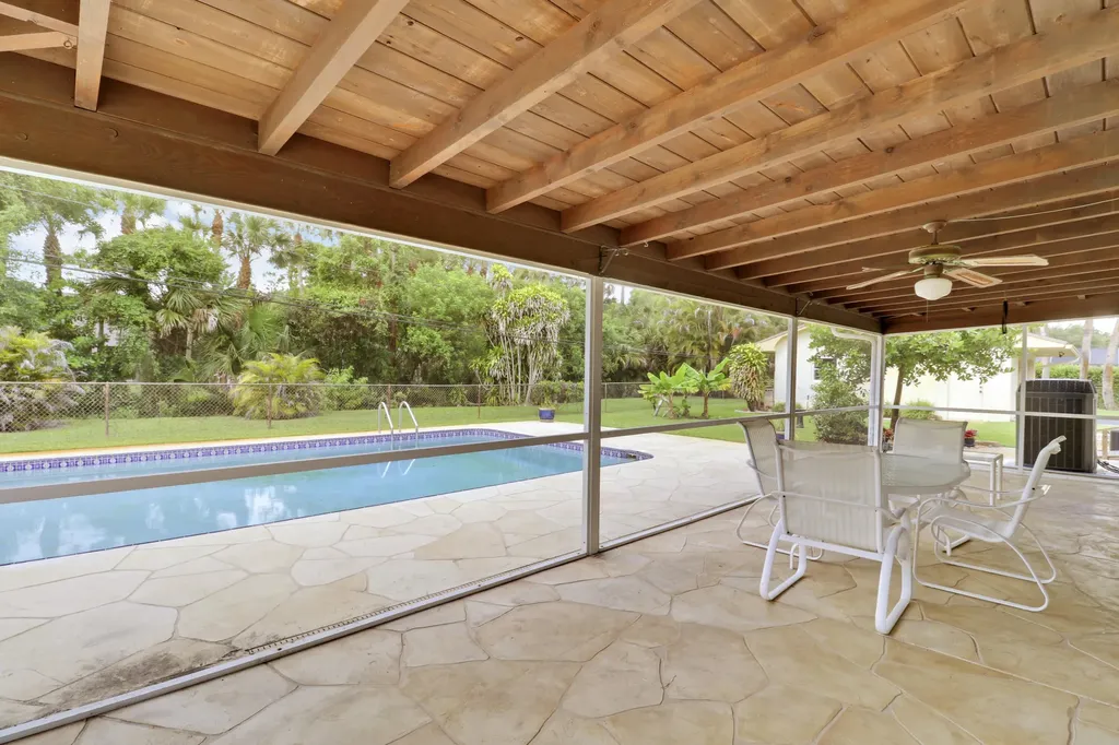 6824 Lakeside Road West Palm Beach FL 33411