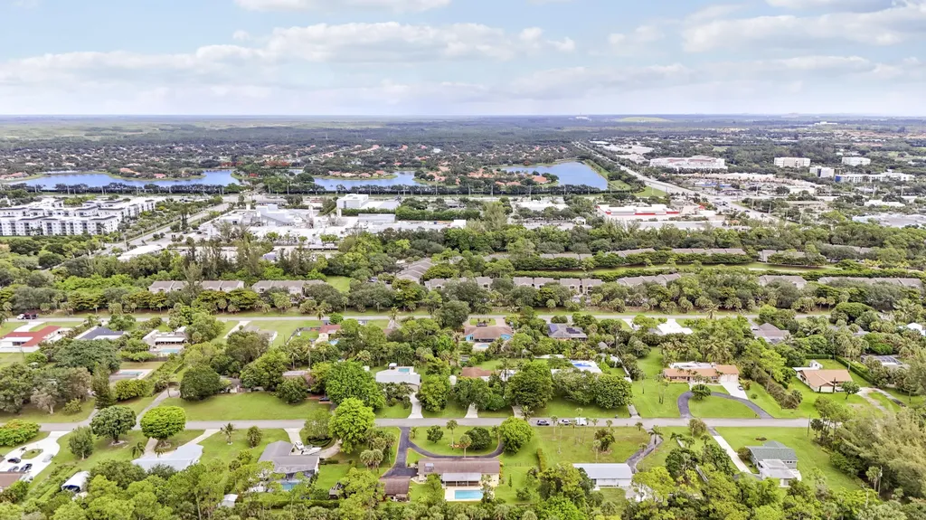 6824 Lakeside Road West Palm Beach FL 33411