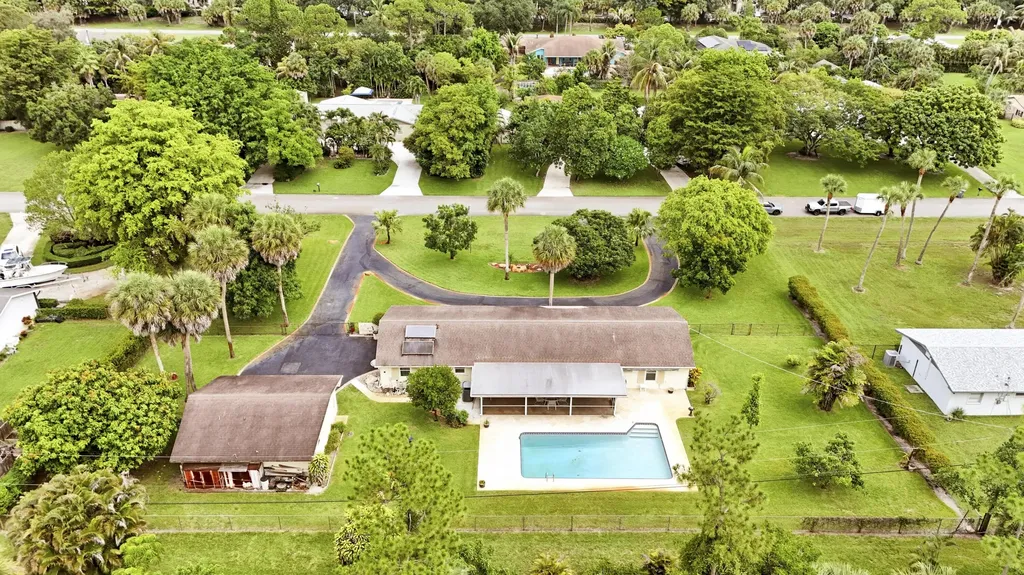 6824 Lakeside Road West Palm Beach FL 33411