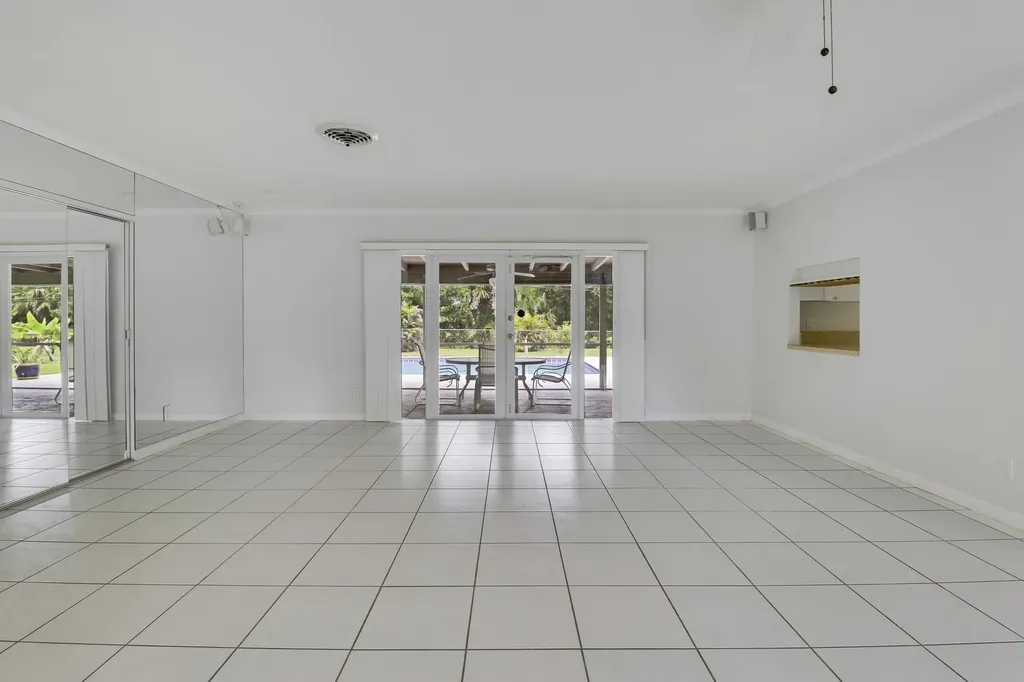 6824 Lakeside Road West Palm Beach FL 33411