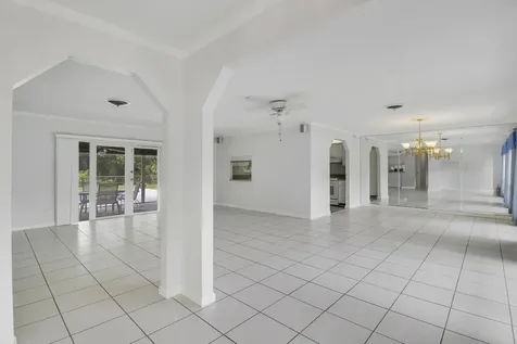 6824 Lakeside Road West Palm Beach FL 33411