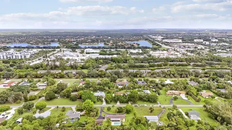 6824 Lakeside Road West Palm Beach FL 33411