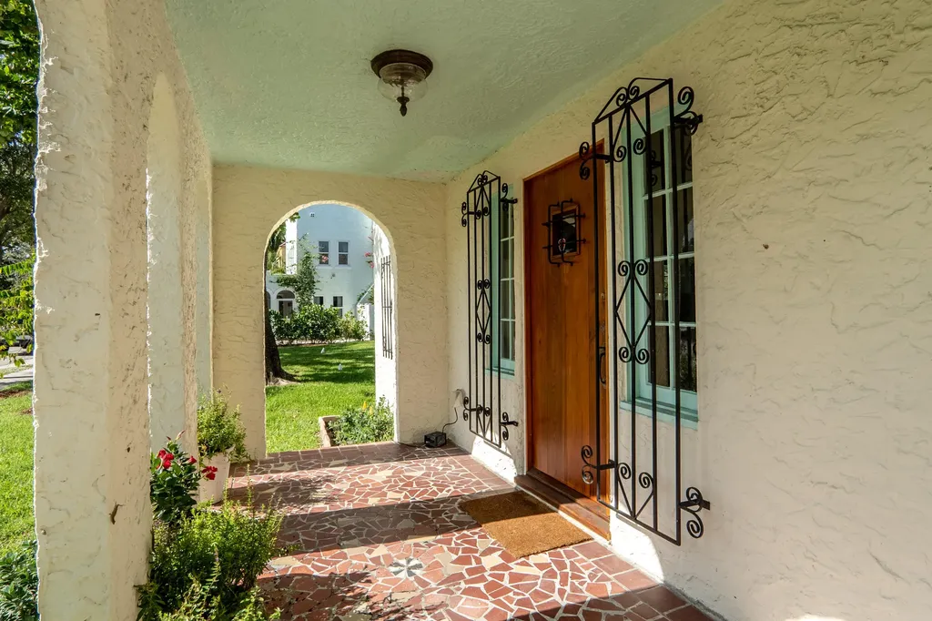 302 Fordham Drive Lake Worth Beach FL 33460