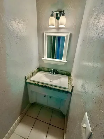 1410 N 67th Terrace Hollywood FL 33024