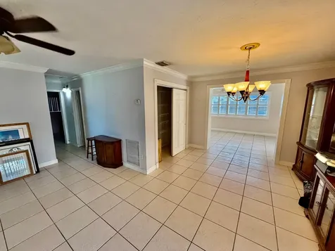1410 N 67th Terrace Hollywood FL 33024