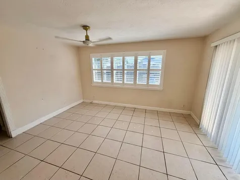 1410 N 67th Terrace Hollywood FL 33024