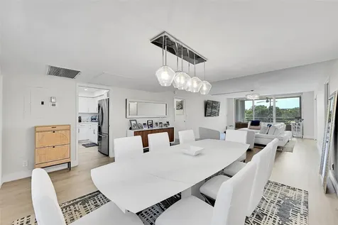 555 Oaks Lane Pompano Beach FL 33069