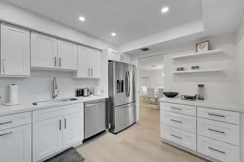 555 Oaks Lane Pompano Beach FL 33069