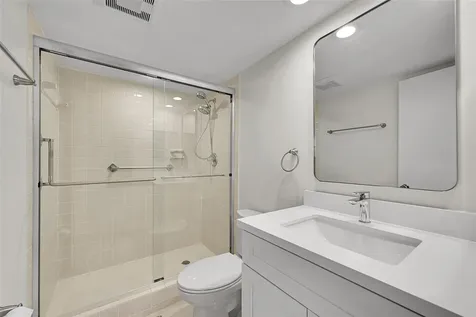 555 Oaks Lane Pompano Beach FL 33069