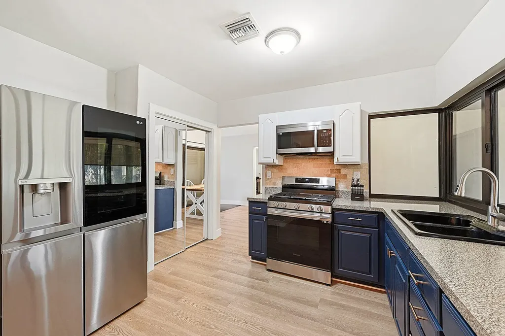 8370 NW 26th Place Sunrise FL 33322