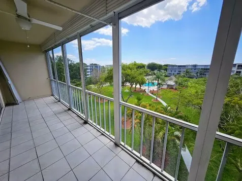 4650 Washington Street Hollywood FL 33021