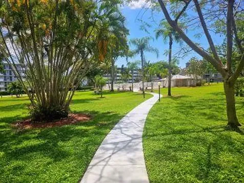 4650 Washington Street Hollywood FL 33021