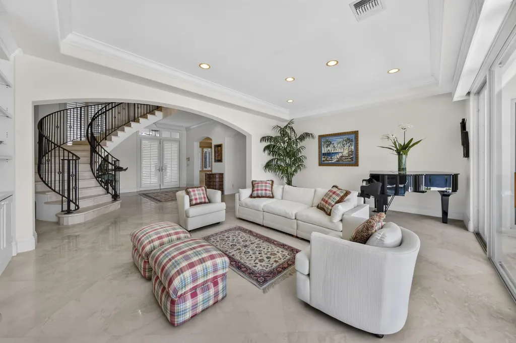 704 Isle Of Palms Drive Fort Lauderdale FL 33301