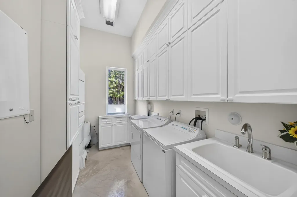 704 Isle Of Palms Drive Fort Lauderdale FL 33301