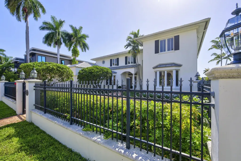 704 Isle Of Palms Drive Fort Lauderdale FL 33301