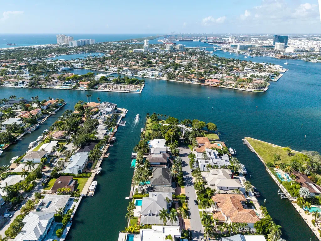 704 Isle Of Palms Drive Fort Lauderdale FL 33301