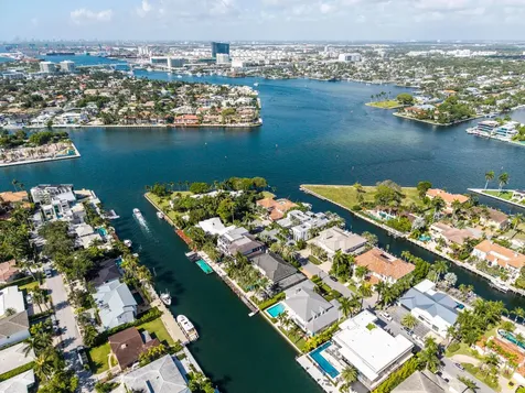 704 Isle Of Palms Drive Fort Lauderdale FL 33301