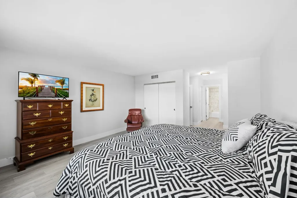 5100 N Ocean Boulevard Lauderdale By The Sea FL 33308