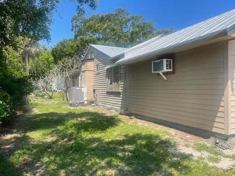 2509 N Old Dixie Highway Fort Pierce FL 34946