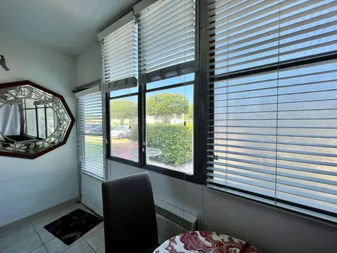 94 Windsor E West Palm Beach FL 33417
