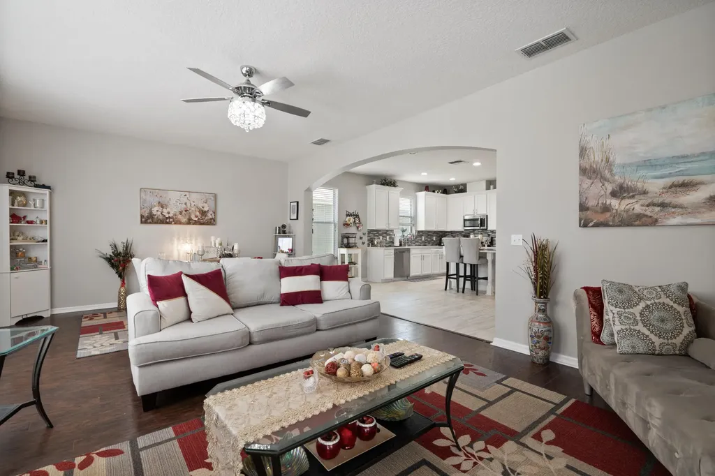 12532 Sawgrass Oak Street Orlando FL 32824