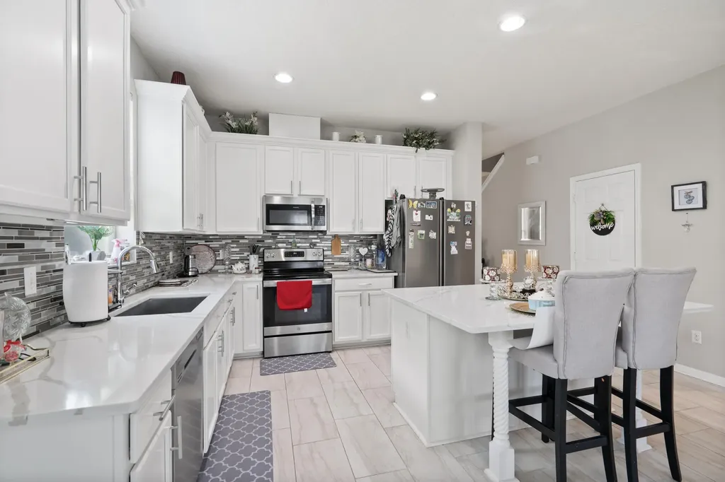 12532 Sawgrass Oak Street Orlando FL 32824