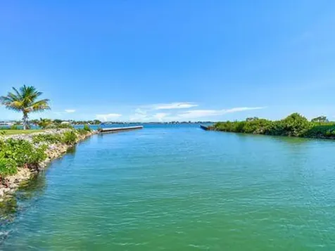 4 Harbour Isle Drive E Fort Pierce FL 34949