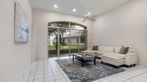 8754 NW 75th Place Tamarac FL 33321