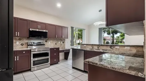 8754 NW 75th Place Tamarac FL 33321