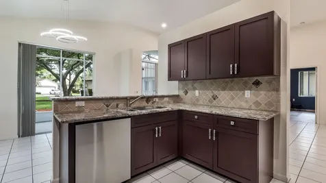 8754 NW 75th Place Tamarac FL 33321
