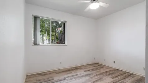 8754 NW 75th Place Tamarac FL 33321